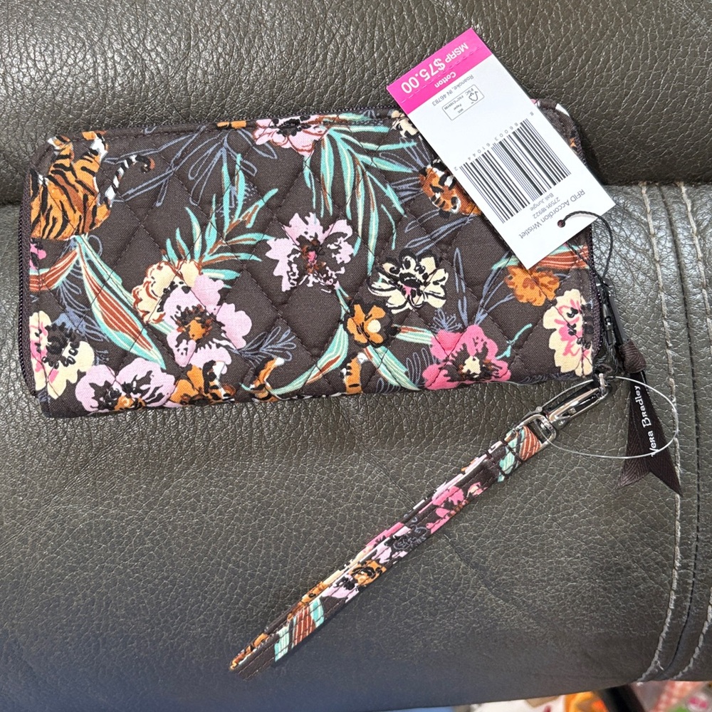 Vera Bradley RFID accordion wristlet in Bali jungle - Picture 3 of 9
